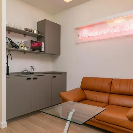 Apartamento De Diseno Puerta Del Sol Madrid Exterior photo